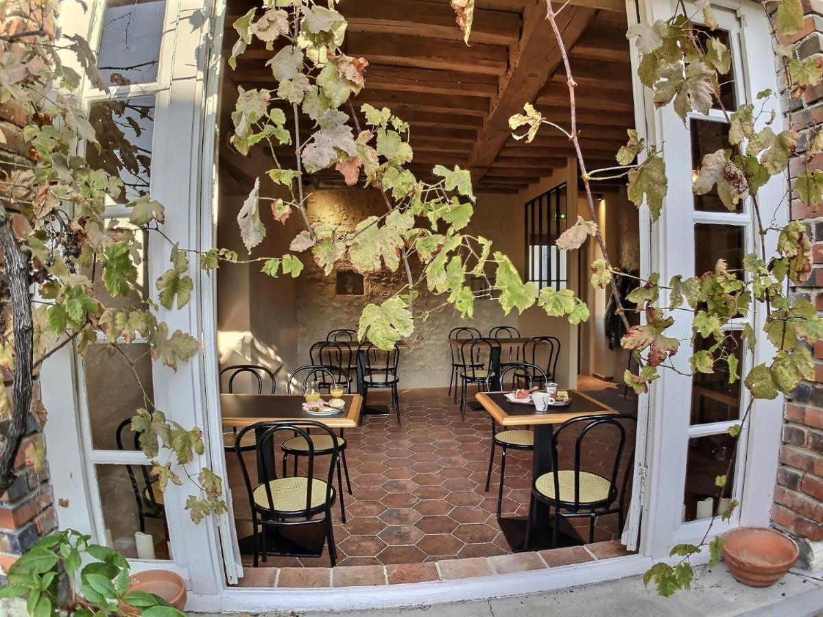 Logis Hotel Du Cygne Bracieux Εξωτερικό φωτογραφία