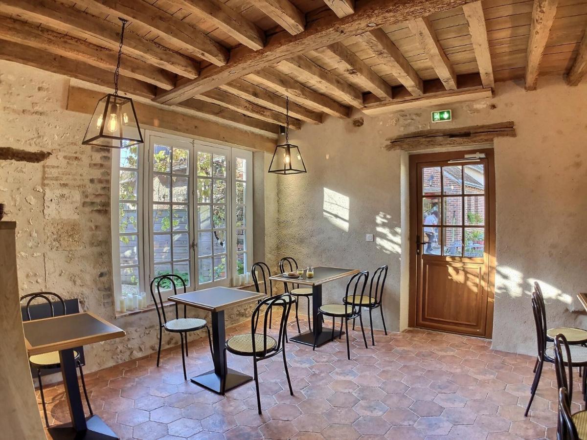 Logis Hotel Du Cygne Bracieux Εξωτερικό φωτογραφία