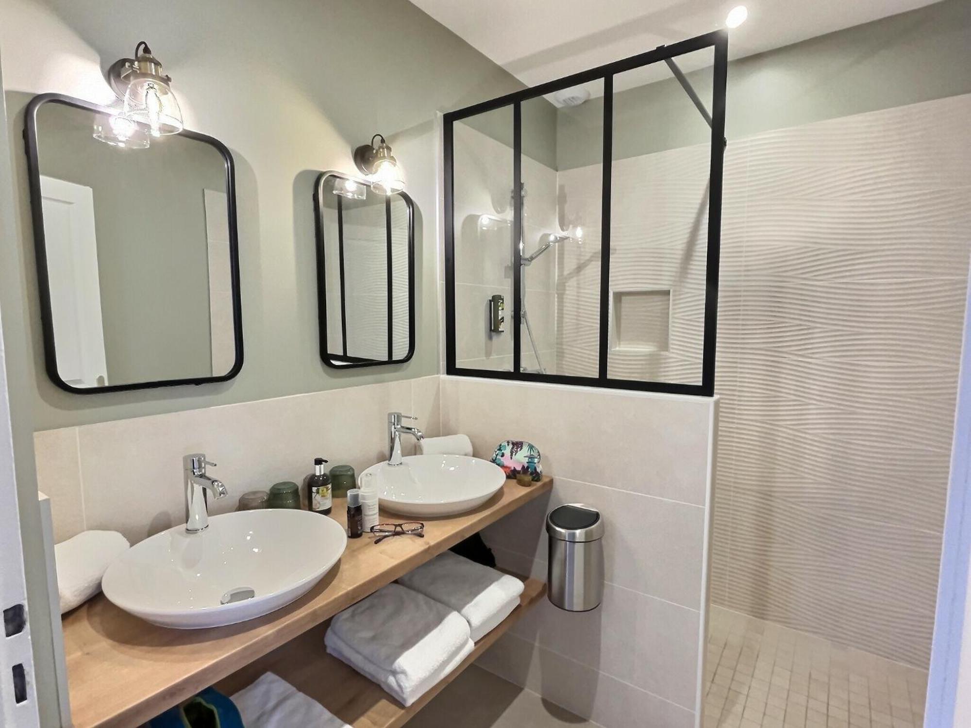 Logis Hotel Du Cygne Bracieux Δωμάτιο φωτογραφία
